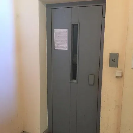 Pirotska Gn / Free Garage Sofia