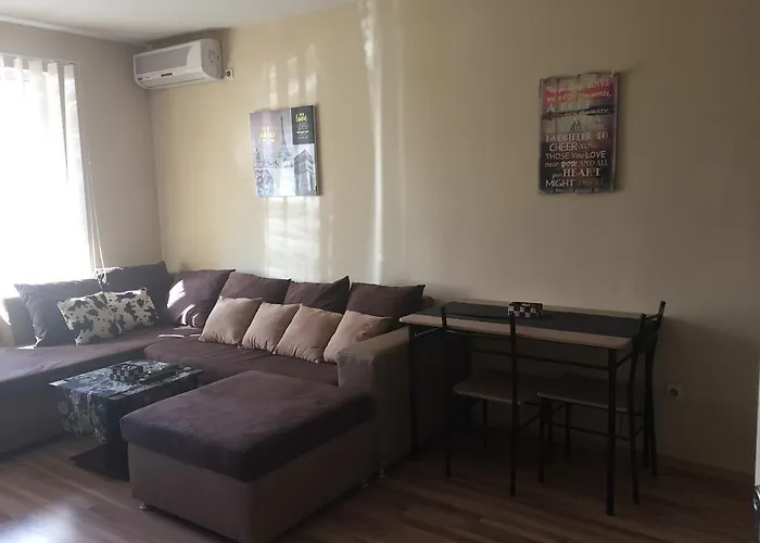 Pirotska Gn / Free Garage *