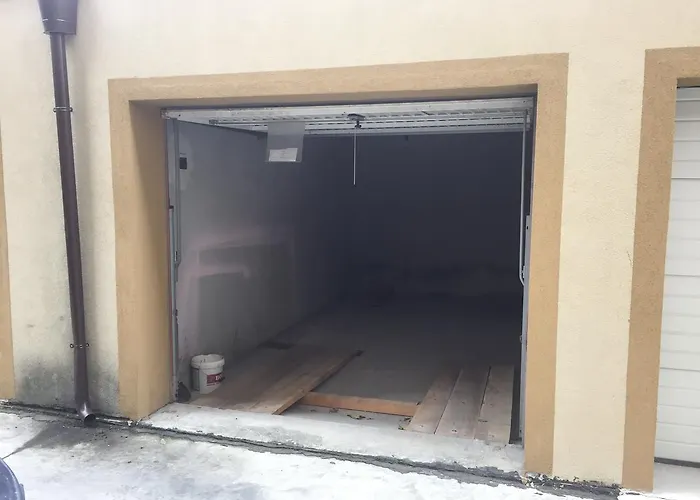 Pirotska Gn / Free Garage Апартамент